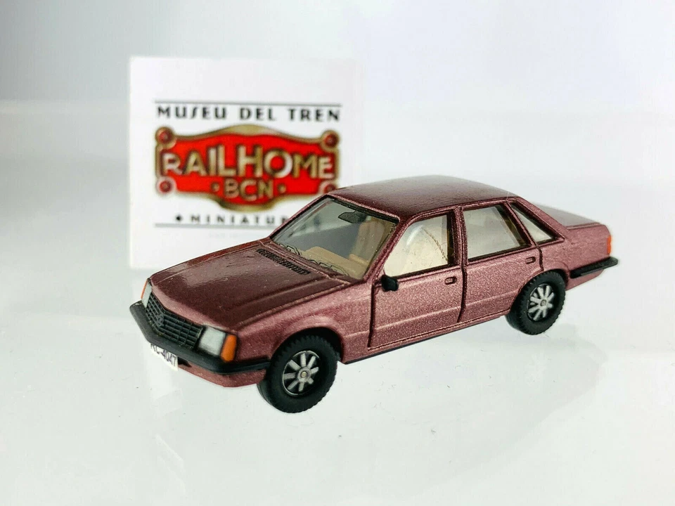 31 HERPA H0 - Opel Senator Violet - Modèle De Vitrine - Sans Boîte Origine - Photo 1/1