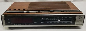 Vintage -GE-7-4636C -Digital AM / FM Alarm Clock Radio -Works With 1 Issue -READ - Picture 1 of 10