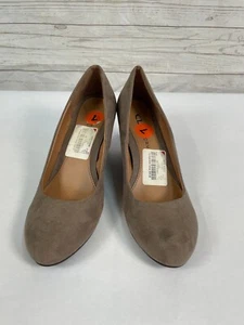 CL by Laundry Nima Suede Women's Light Nude Color Wedge Heels Size 7 M - Picture 1 of 9