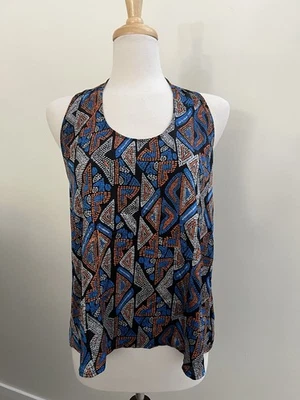 Camiseta sin mangas Collective Concepts Racerback geométrica para mujer talla mediana en muy buen estado Foto 1 de 4