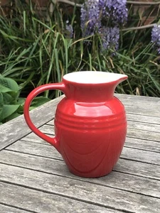 Le Creuset 0.7L Milk Cream Gravy Stoneware Breakfast Jug Cherry Red RRP £33 - Picture 1 of 1