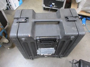 SKB 6U Rack Case 19" sagomato pull lungo flightcase leggero / profondità 48 cm - Foto 1 di 10