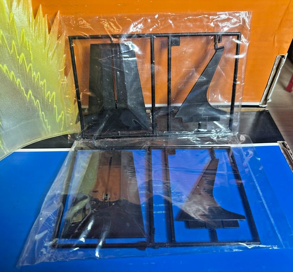 Suportes de avião Dragon Wings compatível com escala 1/400 primeiros lançamentos conjunto de 2 preto novo - Imagem 1 de 1