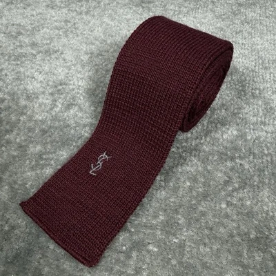 Corbata ajustada cuadrada borgoña vintage tejida YSL Yves Saint Laurent Foto 1 de 4