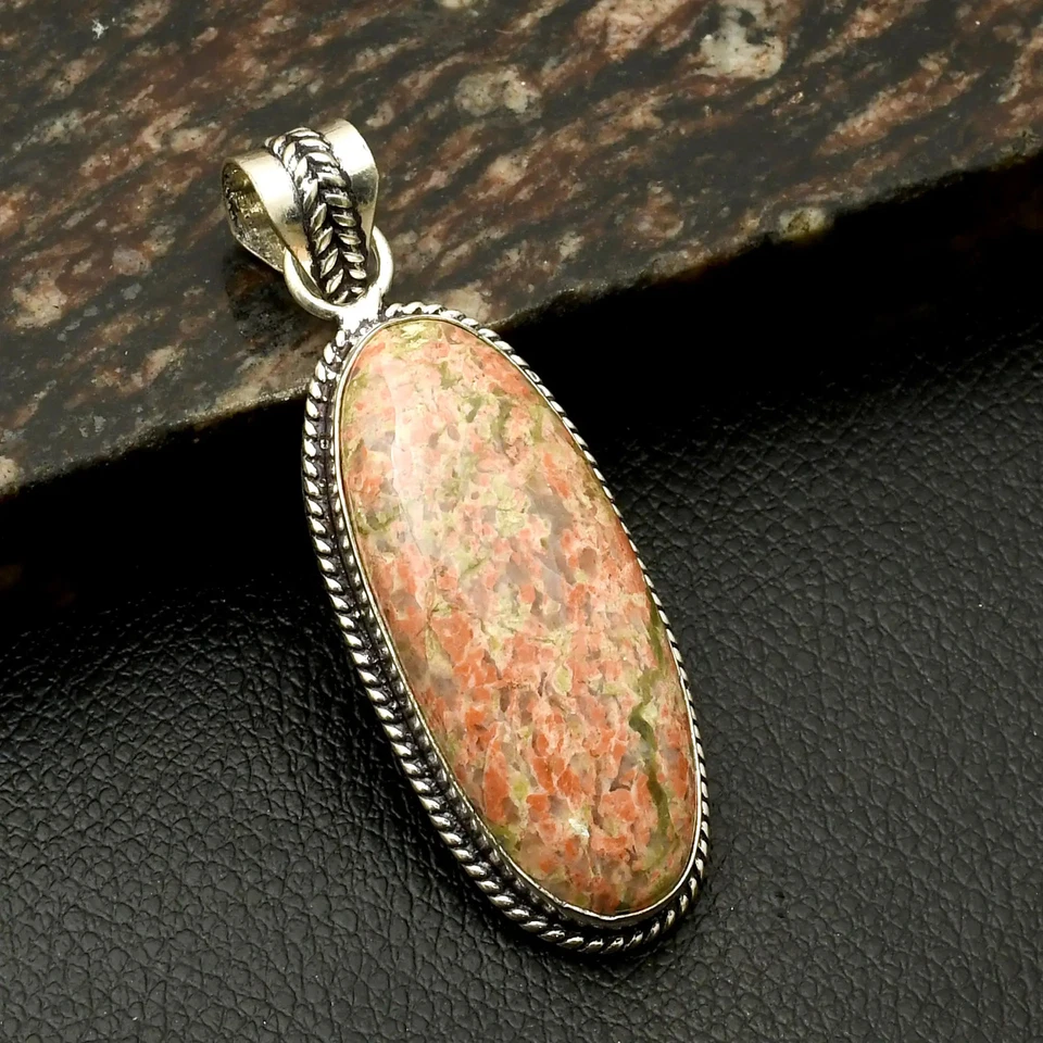 Joyería colgante étnica hecha a mano de piedras preciosas Unakita para Navidad 2,6" AP-38440 Foto 1 de 1