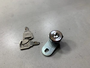 (Posten von 8x) kommerzielle Münzschlösser mit Schlüssel (Edelstahl) - Bild 1 von 1