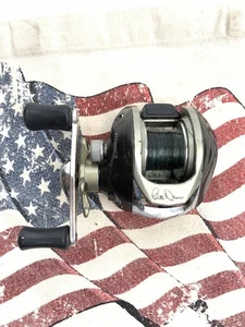 Quantum Bill Dance Right Hand Casting Reel 6.2:1 DS300CX Works Great Tested - Picture 1 of 7