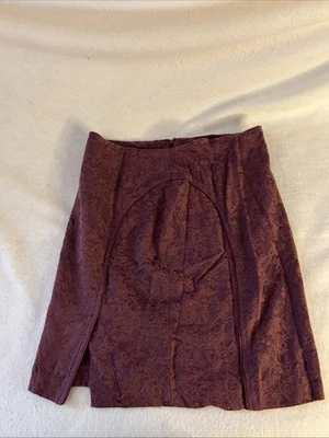 Saia lápis elástica Bebe feminina 8 rosa escura com flores bordadas zíper lateral - Imagem 1 de 4