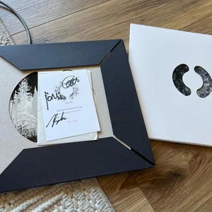 Sigur Rós – ( ) 2x white 20th. Anniversary box set Autographed - Picture 1 of 3