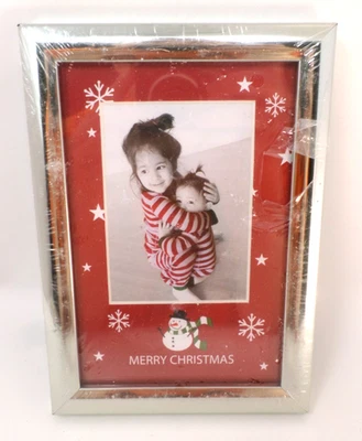Marco Plateado Elsa con Alfombrilla Roja Feliz Navidad Foto Tamaño 3" x 4" Foto 1 de 2
