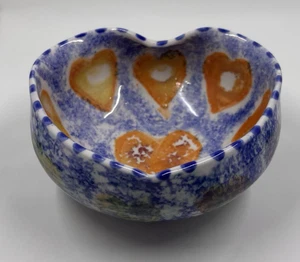 Handmade, signed heart shaped and decor bowl , 5 1/2 inch, trinket, studio art - Picture 1 of 8