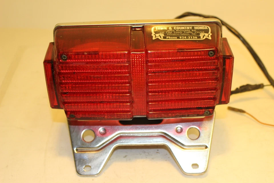 Honda 1983 OEM Goldwing Gold Wing 1100 conjunto de luces traseras  Foto 1 de 1