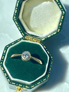 Elegant Vintage 18ct Gold And Rub Over Bezel Set 0.25 Carat Diamond Ring - Picture 1 of 8