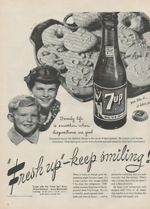 1945 7 Up Soda Fresh Up Keep Smiling Face Cookies Family Life Vtg Print Ad L31 - Picture 1 of 1