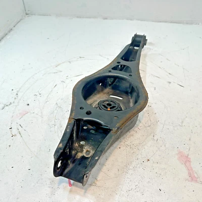 Brazo de control inferior trasero izquierdo o derecho VOLKSWAGEN PASSAT TRACCIÓN DELANTERA 2006-2022 OEM Foto 1 de 4