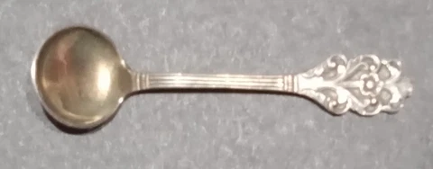 Vintage TH. Marthinsen Norway Sterling Salt Spoon in Viking Rose Pattern Cover