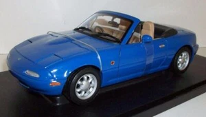 Cancello scala 1/18 01014 Mazda MX5 MK1 RH Drive Twilight blu mica - Foto 1 di 4