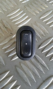 Commande Bouton lève vitre - OPEL Astra G II (2) - Réf : 13363100 - Picture 1 of 4