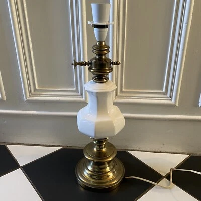 Keramik & Messing Tulpenlampe Stiffel Stil Vintage Tisch Beistell weiß groß - Bild 1 von 4