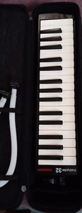 Hohner Instructor Melodica - 32 Key with Case - Picture 1 of 5