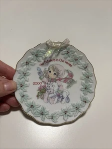 Plato de Navidad Precious Moments Mini Porcelana 2000 El futuro está en nuestras manos - Imagen 1 de 4
