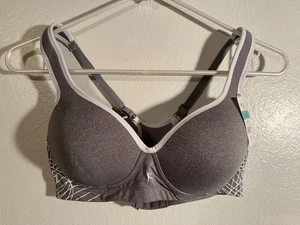 Brand New with Tags Danskin Now Gray Sport Bra 34B Racerback/Hook & Eye Closure - Picture 1 of 5