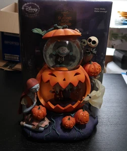 RARE DISNEY STORE NIGHTMARE BEFORE CHRISTMAS MUSICAL SNOW GLOBE JACK SALLY NIB - Picture 1 of 20