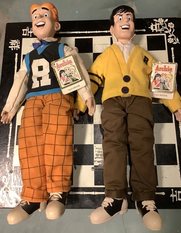 1987 ARCHIE COMIC PUBL. PRESENTS ARCHIE & REGGIE PLUSH DOLLS Cover