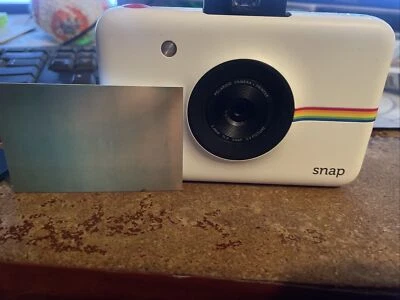 Camera Polaroid Digital Instant Snap Print White 10mp Zink Touch Zero Ink ™ - Image 1 of 4