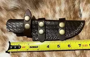 Funda de cuero puro hecha a mano y dibujo cruzado normal para cuchillo de hoja fija en relieve - Imagen 1 de 6