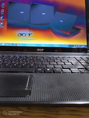 Vendo portatile 15,6" acer aspire5742 usato con win 7 intel i3. - Immagine 1 di 4