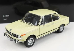 MODELLINO AUTO EPOCA STATICO BMW 2002 TII 1972 CREAM MODELLISMO SCALA 1/18 - Foto 1 di 9