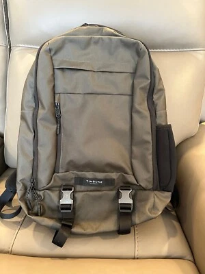 TimBuk2 The Division Pack - Gris - TSF17 - Portátil/Mochila en Excelente Estado Foto 1 de 4