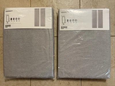 NUEVO Ikea FJADERMOTT, 2 pares (4 cortinas totales), blanco/gris, 57"x98", geométrico Foto 1 de 4