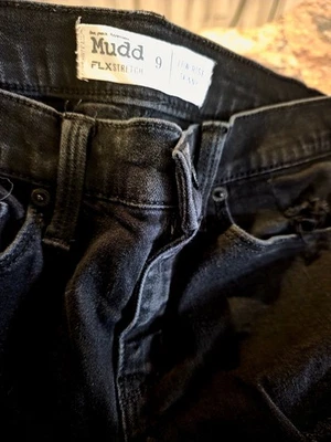 Mudd - Talla 9 - Pantalones de mezclilla rasgados en lavado oscuro - Tiro bajo ajustados - FLX elásticos Foto 1 de 4