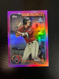 Tarjeta pre novato impresión corta SSP SP/199 ROSA REFRACTOR Kevin Sim pro debut topps - Imagen 1 de 3