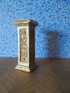  Dolls House  A Small French Pedestal Display  - Picture 1 of 1