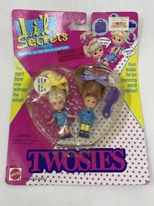 Mattel Li'l Secrets Twosies 1995 NUEVO SELLADO NUNCA RETIRADO de colección... - Imagen 1 de 2