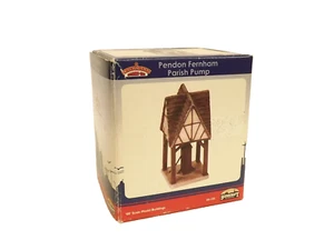 Bachmann 44-155 Pendon Fernham Pfarrpumpe verpackt Y114 - Bild 1 von 1