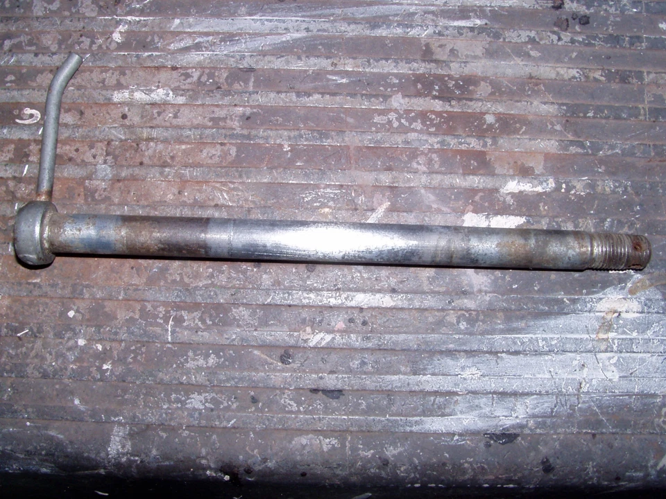 Yamaha IT 175,IT 250,IT 400, IT 425- Front Axle-1977,78,79,80- IT175, IT250 - Image 1 of 1