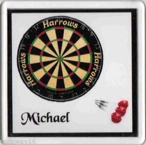 Taza posavasos acrílica personalizada alfombrilla DARDOS con el nombre elegido tamaño 4" cuadrado - Imagen 1 de 1