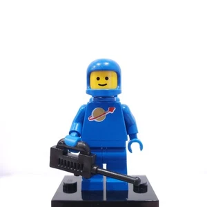 Lego 1984 Classic Space Blue Spaceman Minifigure (sp004) - Picture 1 of 2