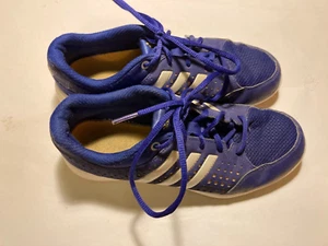 Adidas Sportschuhe dunkelblau, non-marking Sohle, Größe 38 2/3 gut erhalten - Bild 1 von 6