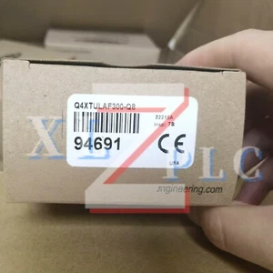 1PCS New BANNER Q4XTULAF300-Q8 Photoelectric Sensor In Box* - Picture 1 of 3