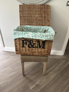 FORTNUM AND MASON LARGE HAMPER BASKET WITH FORTNUM LINER - NEW - Picture 1 of 6