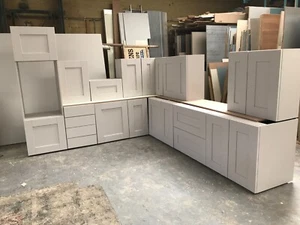 NEW SKINNY SLIM SHAKER Cashmere Large Kitchen - NOT Ex Display & Matching Units! - Picture 1 of 6