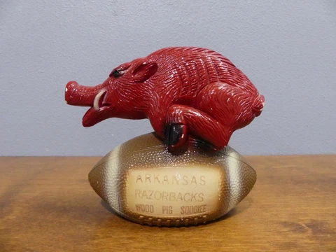 Arkansas Razorbacks Vintage Football Wooo Pig Soooiee Chalkware Statue Figure Cover