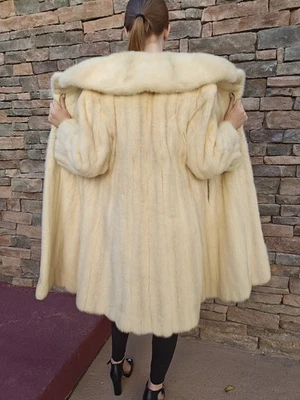 ABRIGO DE PIEL DE VISÓN REAL CRUZ BLANCA GENUINA PARA MUJER CON PIELES FEMENINAS COMPLETAS TALLA M Foto 1 de 4