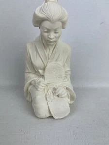 Vintage  A. Giannelli, Italy Alabaster Geisha Kneeling 7.5" Figurine/Sculpture - Picture 1 of 6