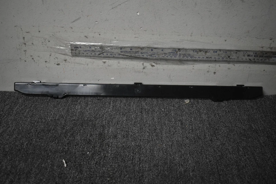 SOPORTE SELLO SUPERIOR RADIADOR BMW X2 FÁBRICA OEM Foto 1 de 4